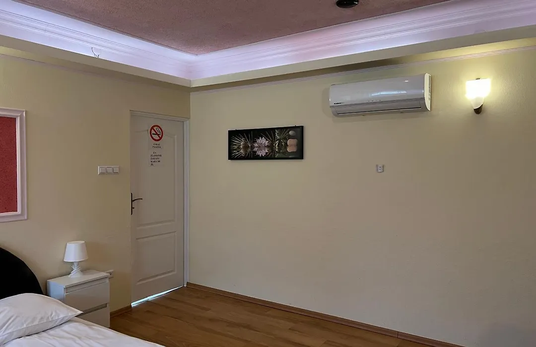 ETNA - Hostel -Noclegi Rzeszów-1